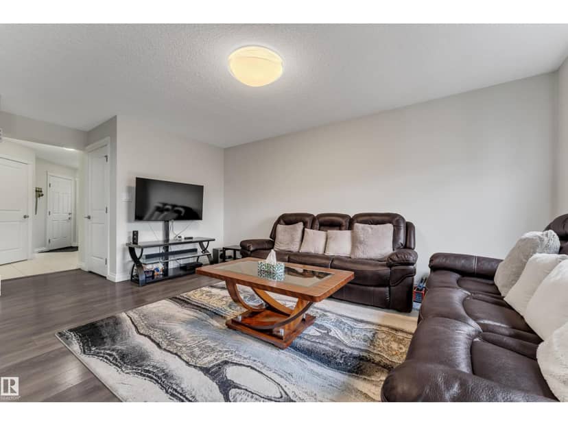 1208 33A ST NW — photo 14 of 34