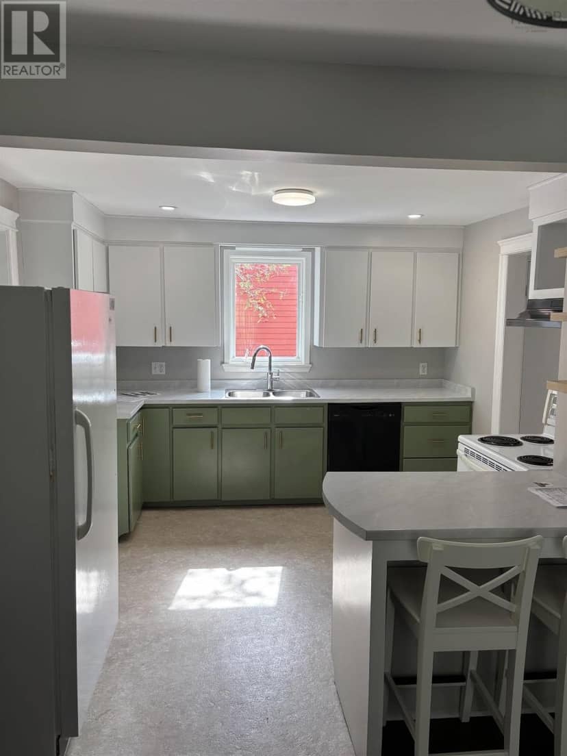 90 Hillcrest Ave Avenue — photo 18 of 40