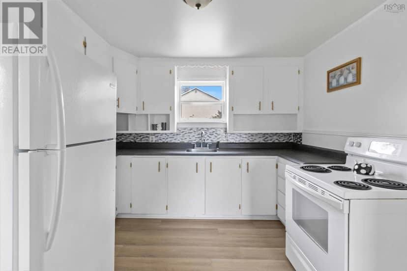 2 Kelly Street — photo 13 of 40