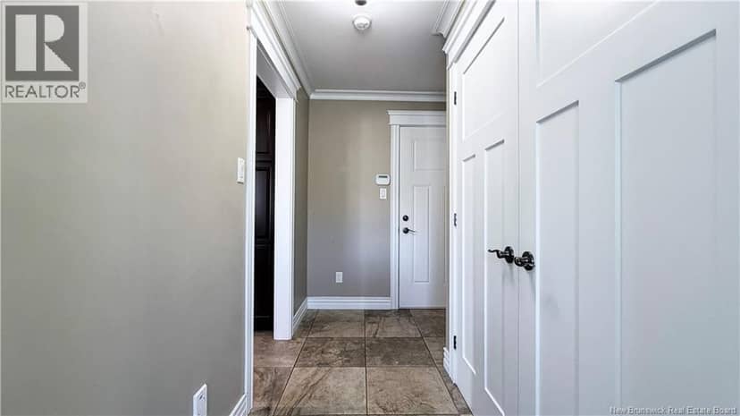 145 Amiens Drive — photo 14 of 40