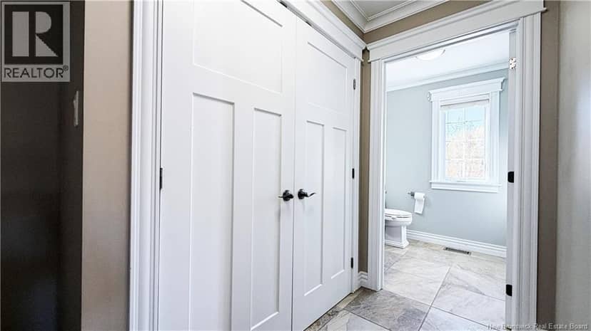 145 Amiens Drive — photo 15 of 40