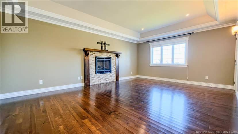 145 Amiens Drive — photo 19 of 40
