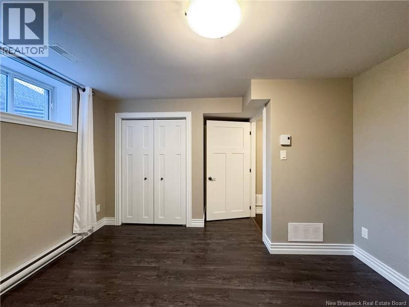145 Amiens Drive — photo 38 of 40