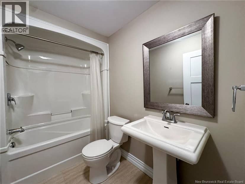 145 Amiens Drive — photo 39 of 40