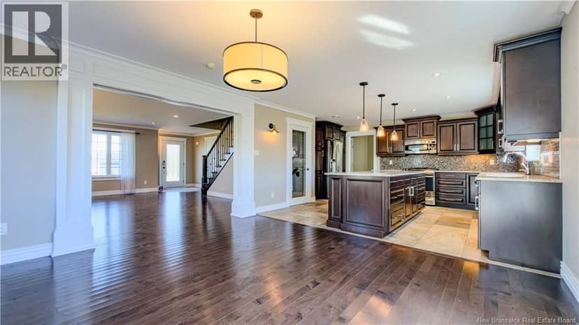145 Amiens Drive — photo 9 of 40
