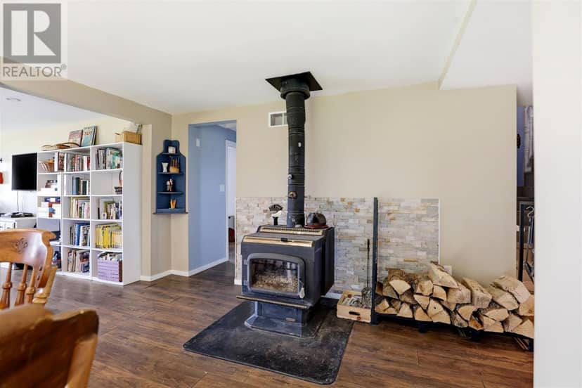 540 Smith RD — photo 13 of 40