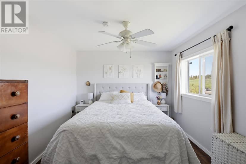540 Smith RD — photo 23 of 40