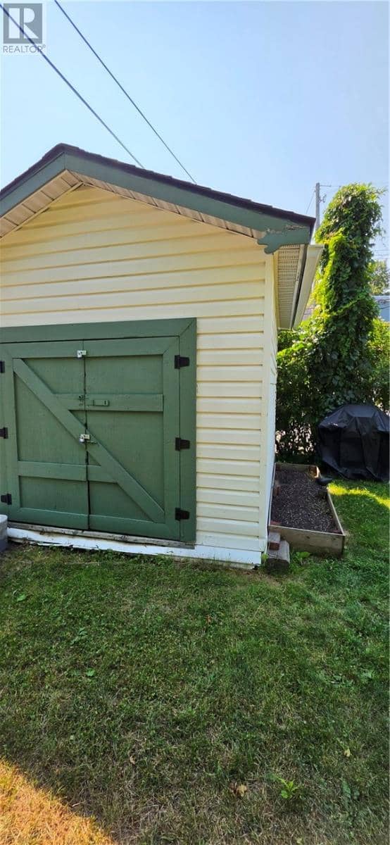 195 Pine Street — photo 35 of 39