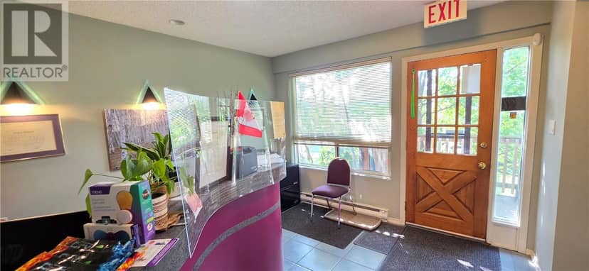 195 Pine Street — photo 4 of 39