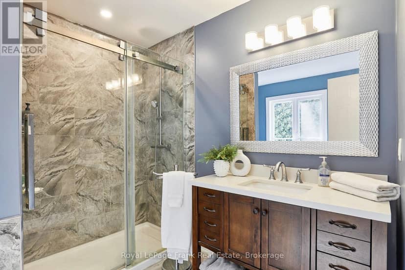 78 Beachgrove Crescent — photo 22 of 40