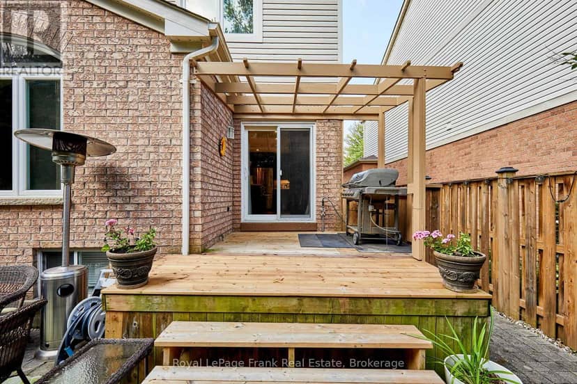 78 Beachgrove Crescent — photo 38 of 40