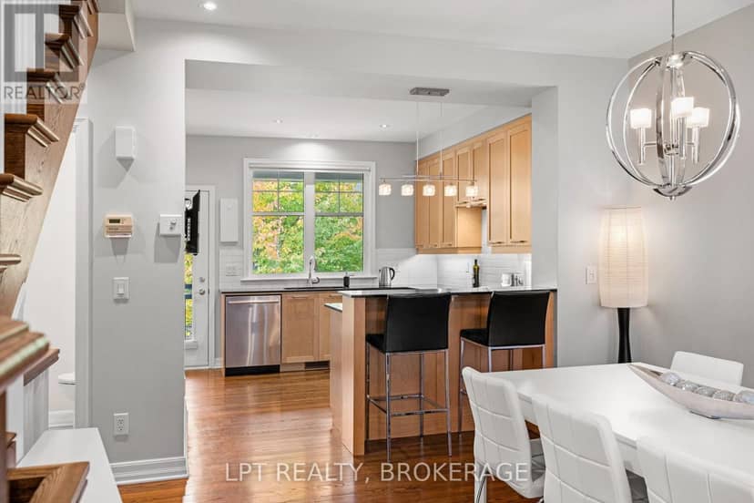 202 Dalkeith Private — photo 20 of 40