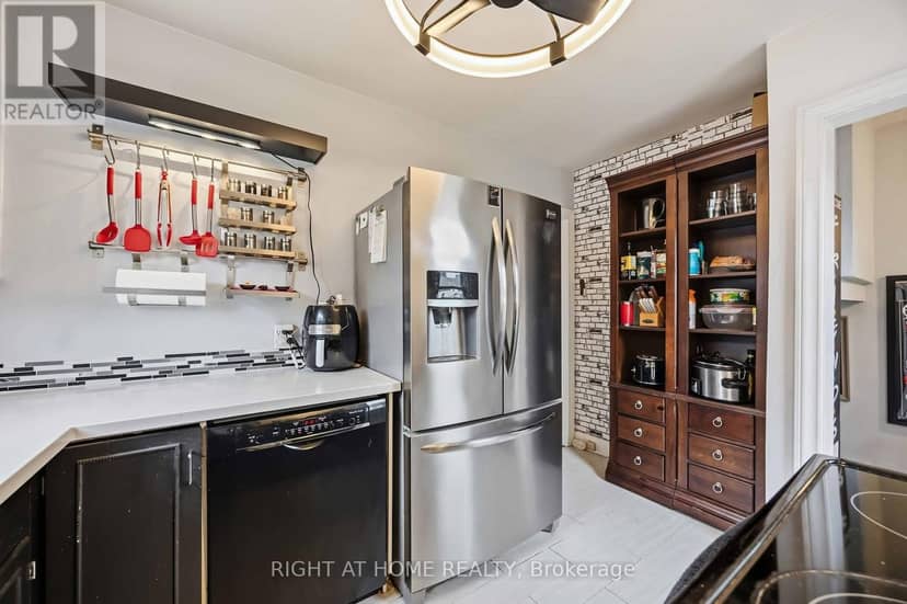 139 Gordon Street — photo 9 of 28