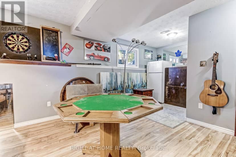 10 David Drive — photo 15 of 22