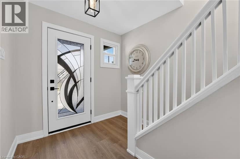 215 PALING Avenue — photo 5 of 40