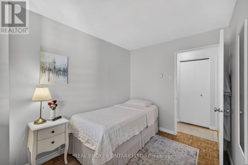 1601 - 475 Laurier Avenue W — photo 19 of 21