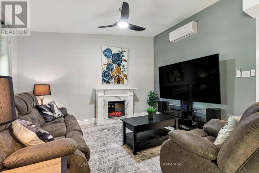295 - 308 Masters Lane — photo 14 of 29