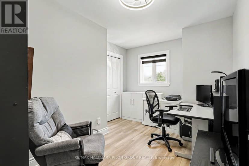 295 - 308 Masters Lane — photo 19 of 29
