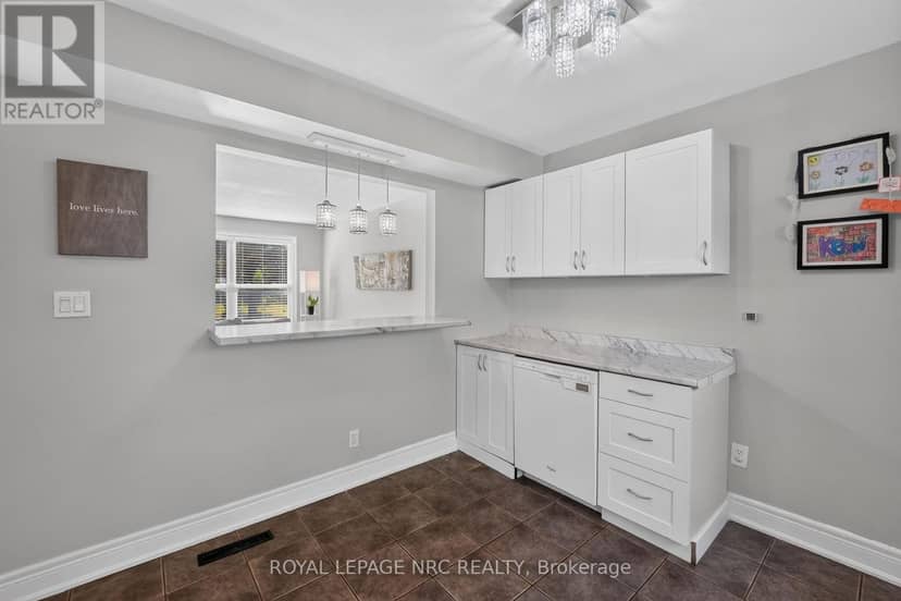 73 Green Maple Drive — photo 9 of 39