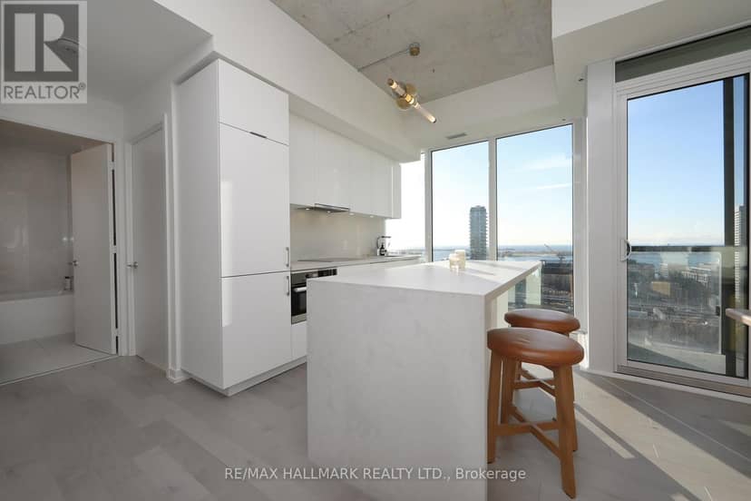 2604 - 158 Front Street E, Toronto, photo 3
