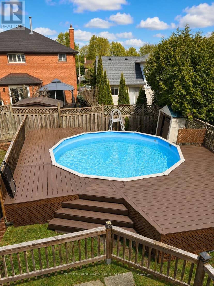 879 Peggoty Circle, Oshawa, photo 3