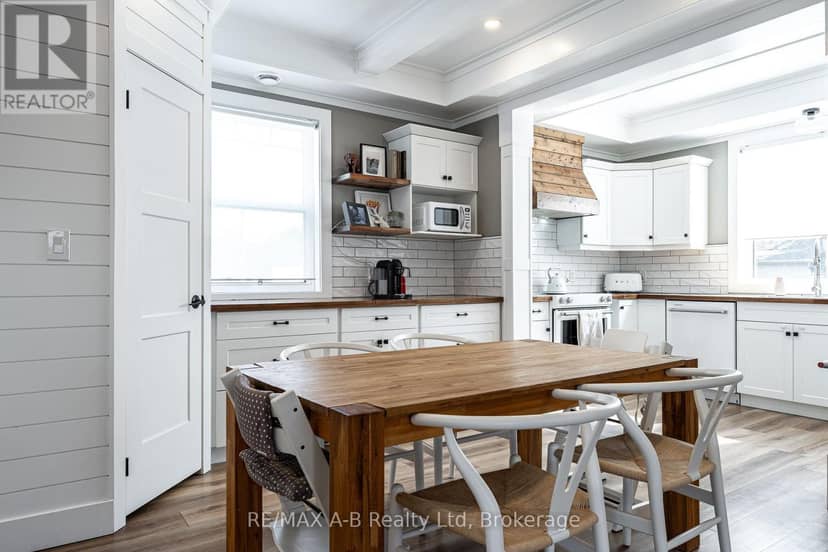 195 Water Street — photo 12 of 40