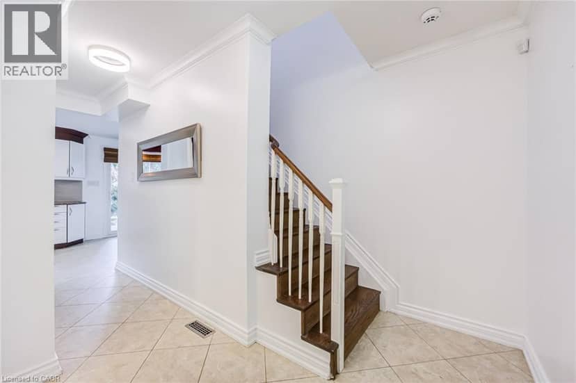 3148 TERRAVIEW Court, Burlington, photo 4