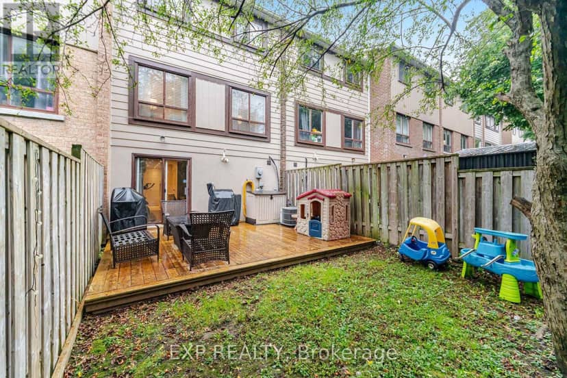 157 Moregate Crescent — photo 40 of 40