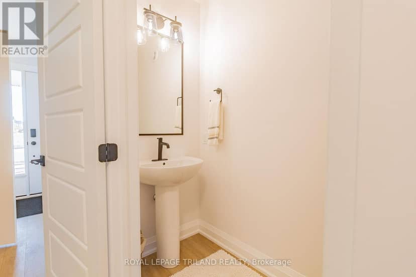 138 Benjamin Parkway — photo 21 of 34