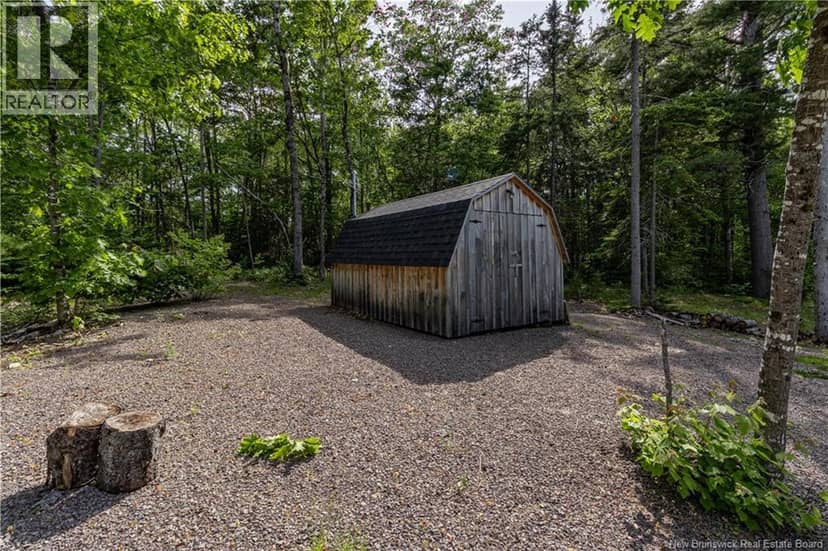 10 McNamara Lane — photo 3 of 40