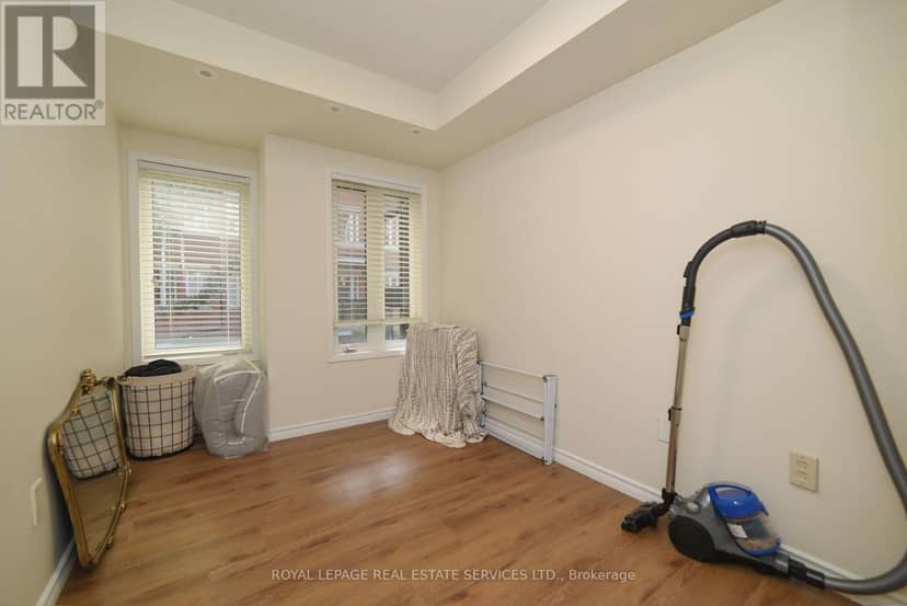 359 - 312 John Street — photo 19 of 24