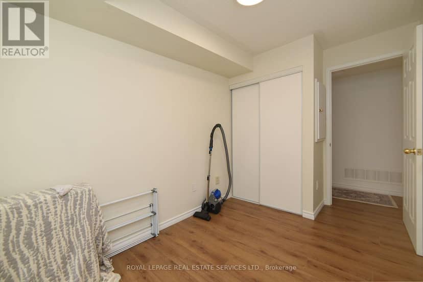 359 - 312 John Street — photo 20 of 24