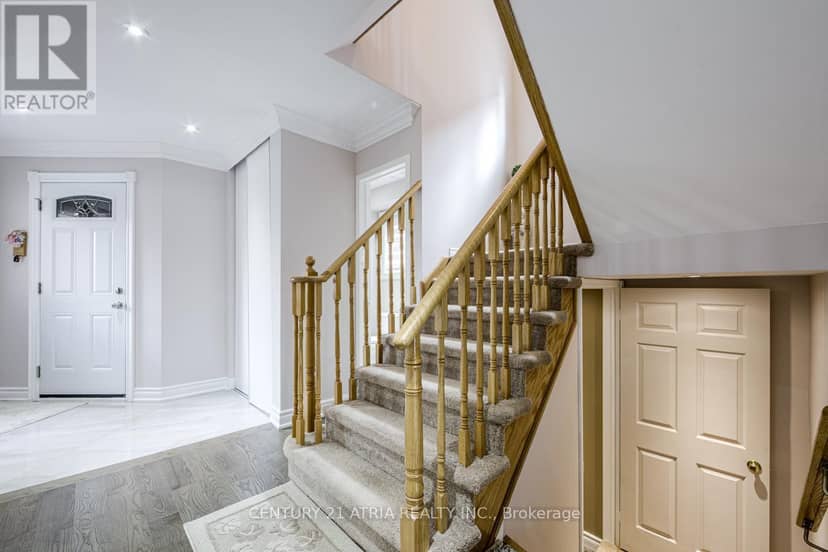 39 Chiswick Crescent — photo 18 of 40