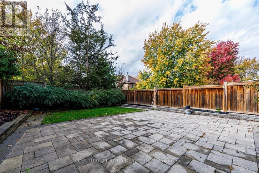 39 Chiswick Crescent — photo 38 of 40