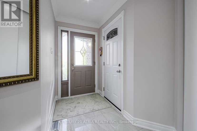 39 Chiswick Crescent — photo 4 of 40