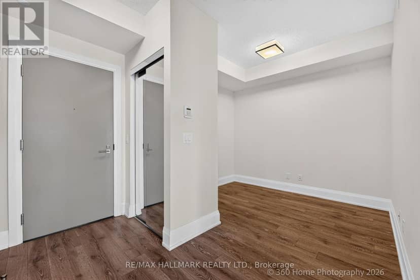 712 - 2 Old Mill Drive — photo 11 of 28