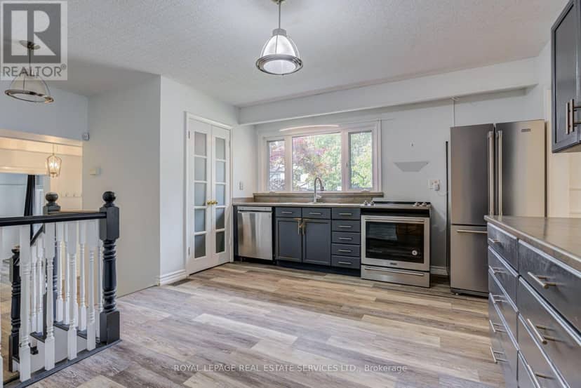 374 Spruce Street — photo 13 of 40