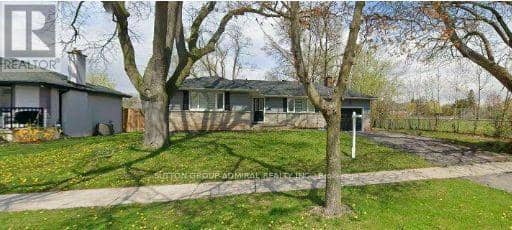 4447 Spruce Avenue, Burlington