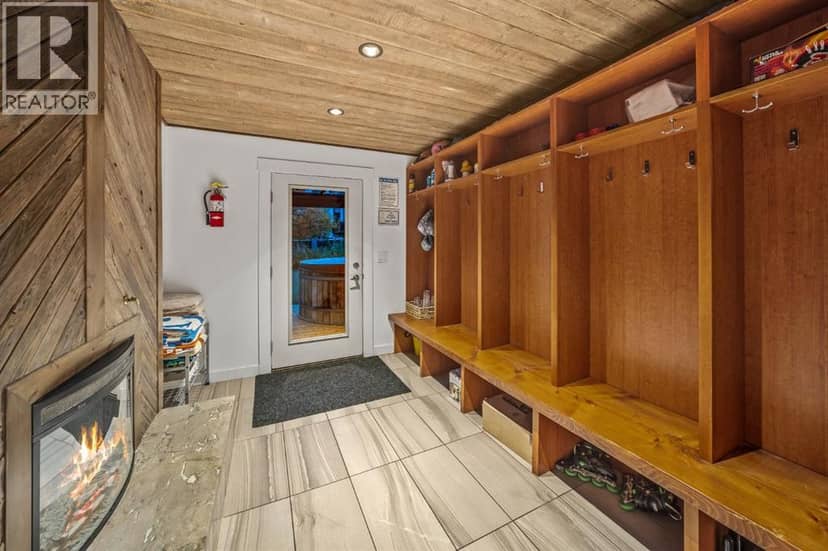 115 Spray Avenue — photo 36 of 40