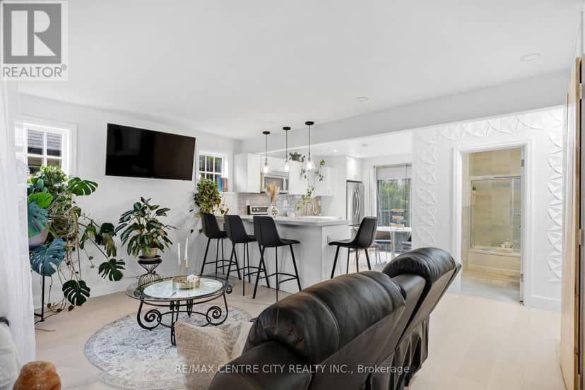529 Highbury Avenue N, London East, photo 4