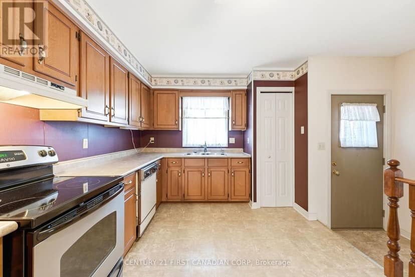 30 Bonaventure Drive — photo 9 of 26