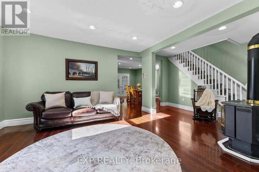 156 Margaret Street — photo 13 of 40