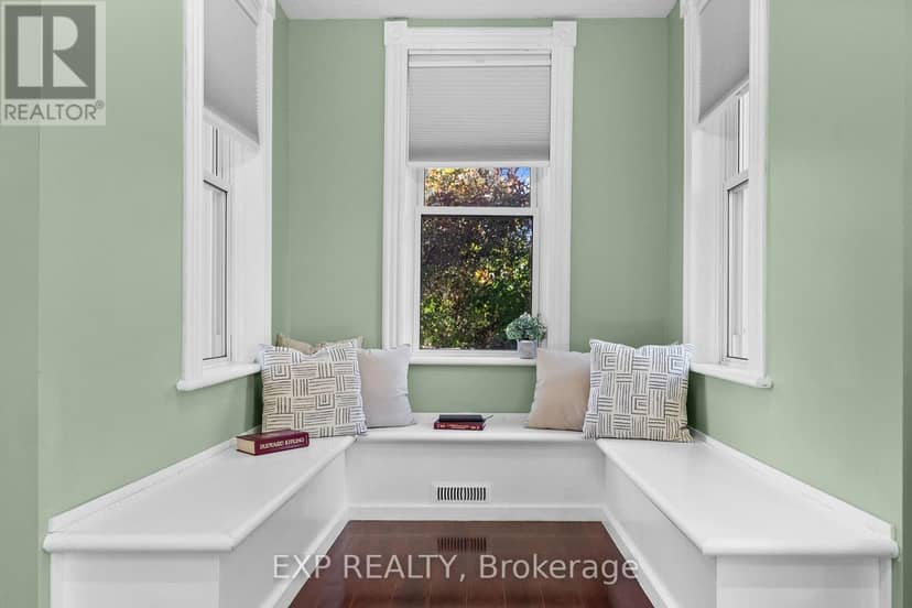 156 Margaret Street — photo 14 of 40