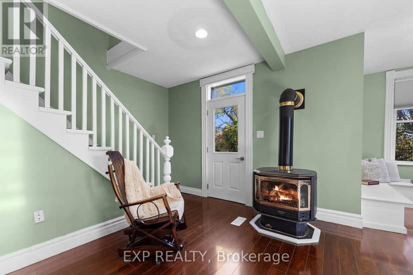 156 Margaret Street — photo 15 of 40