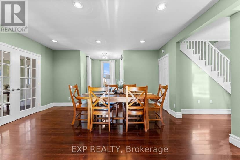 156 Margaret Street — photo 17 of 40