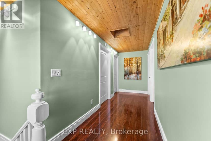 156 Margaret Street — photo 23 of 40