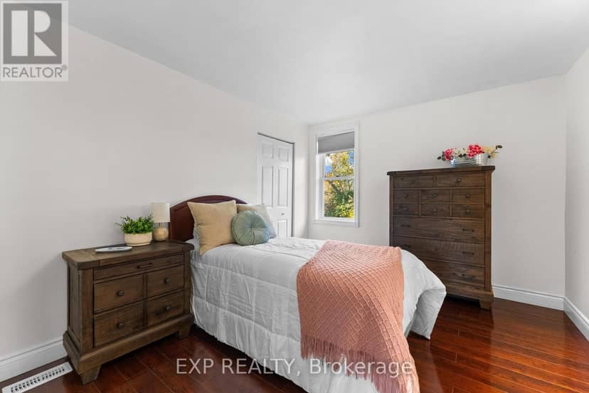 156 Margaret Street — photo 27 of 40