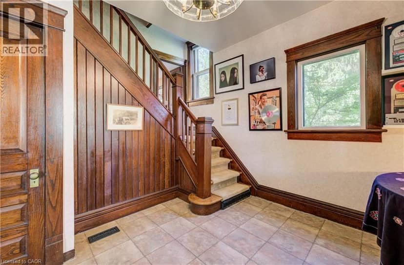 140 SHADE Street — photo 9 of 40