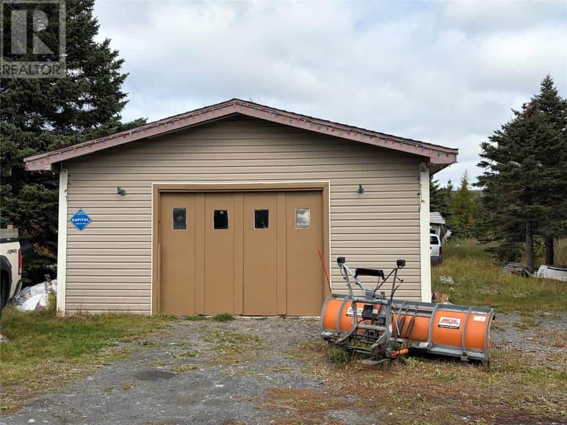 175 East Highway — photo 15 of 17