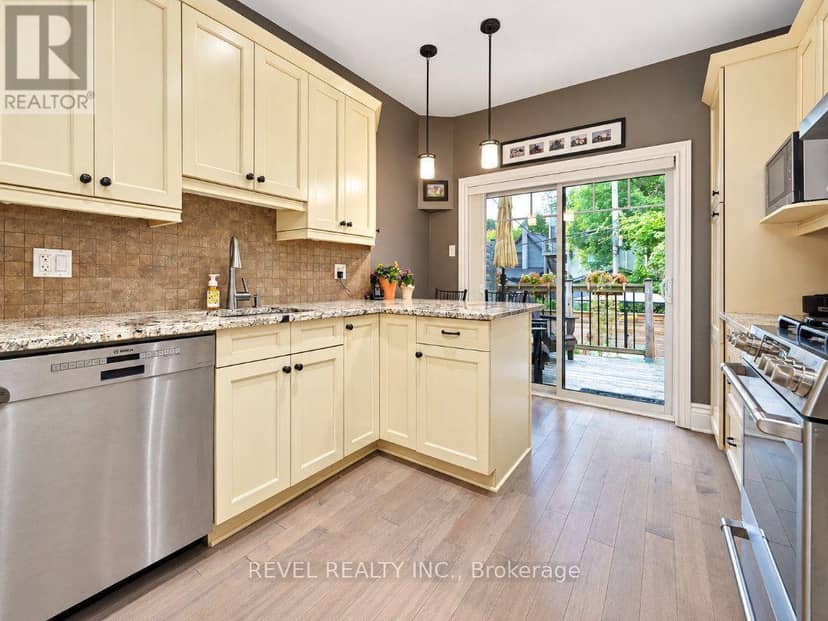 46 Newton Street — photo 12 of 30
